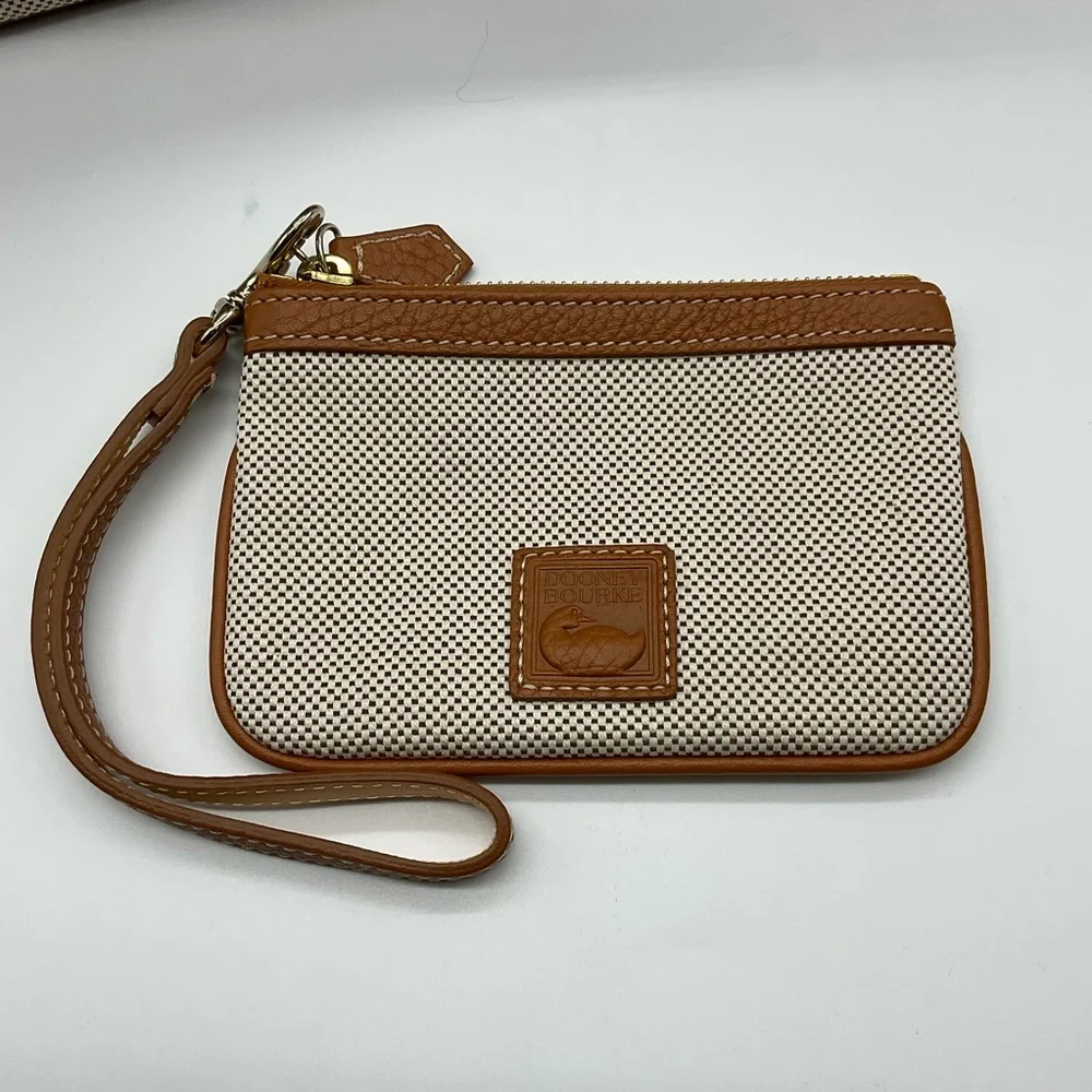 Dooney and Bourke Purse - Picture 5 of 6